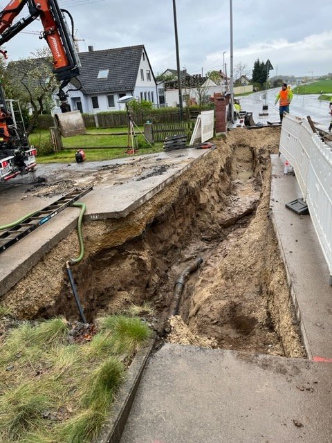 20230425 Wasserrohrbruch Reinersdorf 04